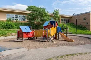 2911 W 54th St, Minneapolis, MN 55410 - Photo 33