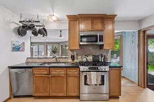 2911 W 54th St, Minneapolis, MN 55410 - Photo 9