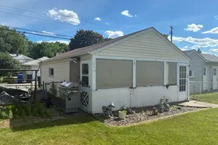 1552 Idaho Ave E, Saint Paul, MN 55106 - Photo 3