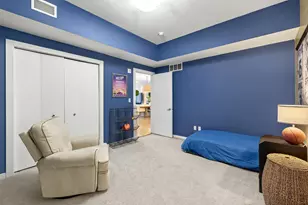 215 10th Ave S, Minneapolis, MN 55415 - Photo 37