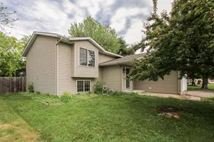 913 Carolina Pkwy NW, Hutchinson, MN 55350 - Photo 25