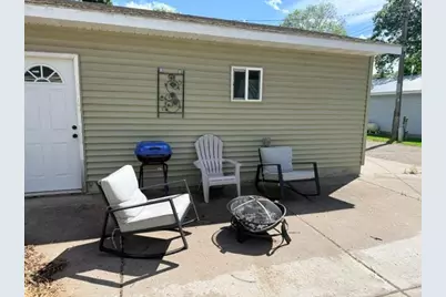 806 1st Avenue NE, Little Falls, MN 56345 - Photo 3
