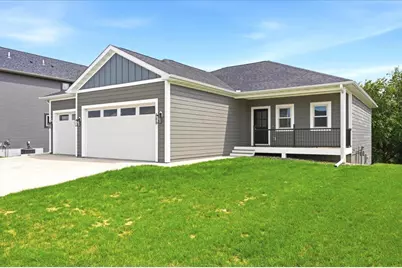 482 Westwood, River Falls, WI 54022 - Photo 3
