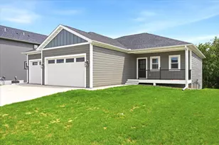 482 Westwood, River Falls, WI 54022 - Photo 3