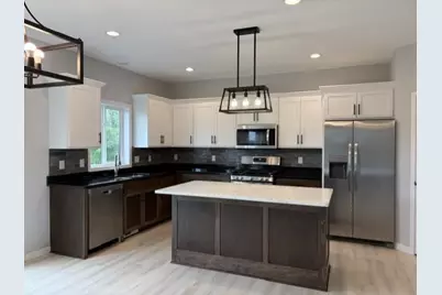 987 45th Avenue NE, Saint Cloud, MN 56304 - Photo 3