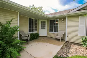 820 Greensview Ct NW, Hutchinson, MN 55350 - Photo 23