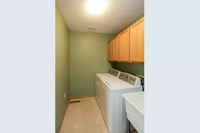 820 Greensview Court NW, Hutchinson, MN 55350 - Photo 13