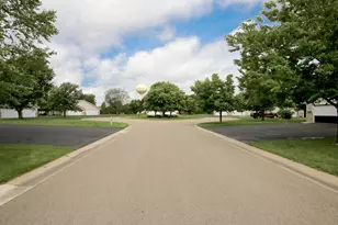820 Greensview Ct NW, Hutchinson, MN 55350 - Photo 27