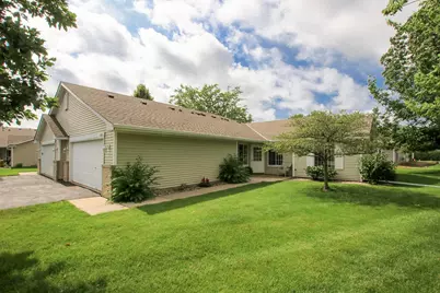 820 Greensview Court NW, Hutchinson, MN 55350 - Photo 3