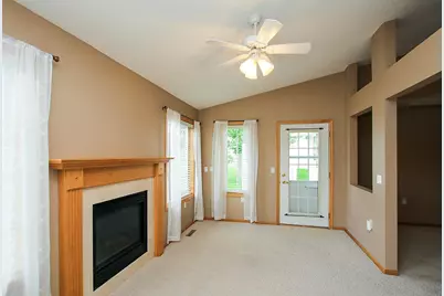 820 Greensview Court NW, Hutchinson, MN 55350 - Photo 5