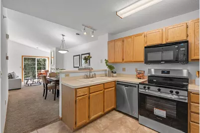 2225 Ranchview Lane N #2, Plymouth, MN 55447 - Photo 9