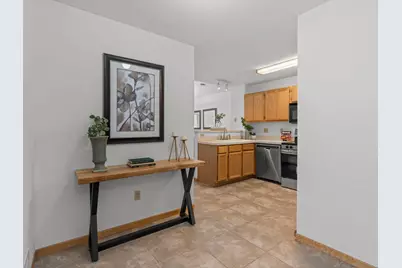 2225 Ranchview Lane N #2, Plymouth, MN 55447 - Photo 3