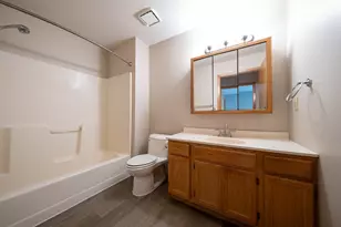 1984 Glenfield Ct, Eagan, MN 55122 - Photo 15
