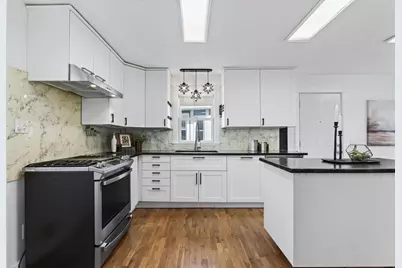 2114 Queen Avenue N, Minneapolis, MN 55411 - Photo 5