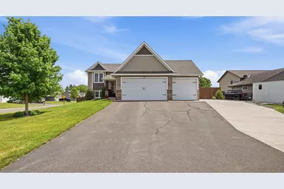 1632 Jefferson Street S, Cambridge, MN 55008 - Photo 1