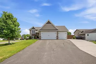 1632 Jefferson St S, Cambridge, MN 55008 - Photo 1