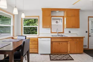 6738 Knoll Street N, Golden Valley, MN 55427 - Photo 9