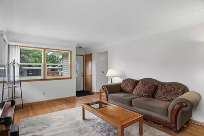 6738 Knoll Street N, Golden Valley, MN 55427 - Photo 7