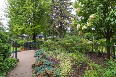 1004 Sheridan Avenue N, Minneapolis, MN 55411 - Photo 41