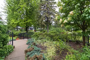 1004 Sheridan Ave N, Minneapolis, MN 55411 - Photo 41