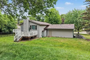 2288 Phylis Ct E, Maplewood, MN 55119 - Photo 25