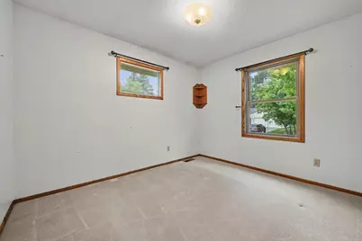 2288 Phylis Court E, Maplewood, MN 55119 - Photo 13
