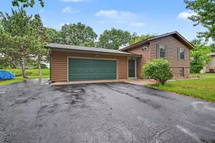 2288 Phylis Ct E, Maplewood, MN 55119 - Photo 3