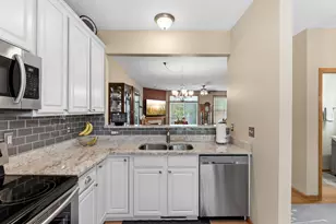 6738 158th St W, Apple Valley, MN 55124 - Photo 7
