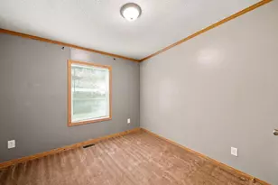 2 Barker Dr, Duluth, MN 55808 - Photo 11