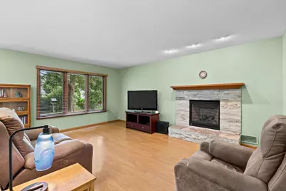 917 Arbogast Street, Shoreview, MN 55126 - Photo 3