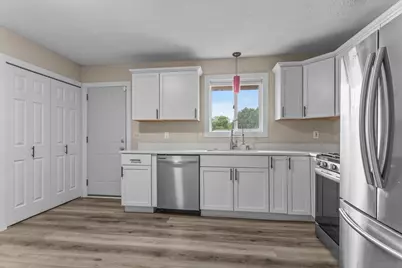6835 Colfax Avenue N, Brooklyn Center, MN 55430 - Photo 9