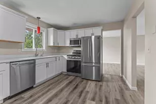 6835 Colfax Ave N, Brooklyn Center, MN 55430 - Photo 9