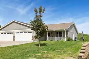166 Amber View St, Menomonie, WI 54751 - Photo 1