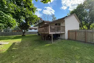 7356 Douglas Dr N, Brooklyn Park, MN 55443 - Photo 21