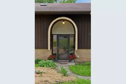 2700 Kyle Avenue N, Golden Valley, MN 55422 - Photo 3