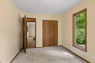 2700 Kyle Ave N, Golden Valley, MN 55422 - Photo 23