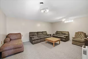 3926 3rd Ave E, Hibbing, MN 55746 - Photo 27