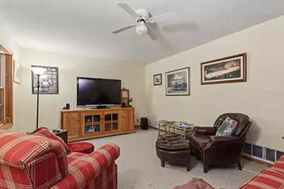 303 Hazel Street W, Stillwater, MN 55082 - Photo 21