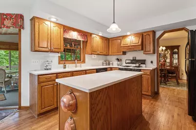 303 Hazel Street W, Stillwater, MN 55082 - Photo 3