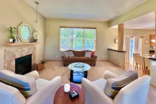 21376 Hytrail Cir, Lakeville, MN 55044 - Photo 5