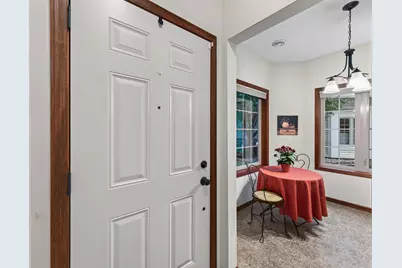 313 Summer Place E, Maplewood, MN 55117 - Photo 3
