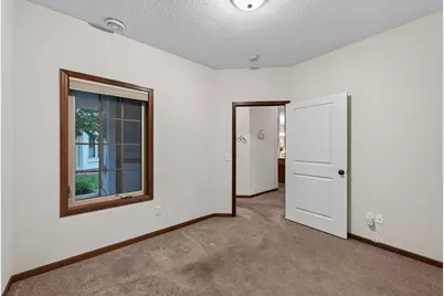 313 Summer Place E, Maplewood, MN 55117 - Photo 17