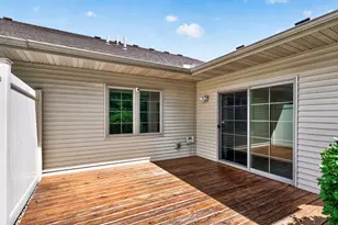 313 Summer Pl E, Maplewood, MN 55117 - Photo 21