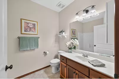 313 Summer Place E, Maplewood, MN 55117 - Photo 13