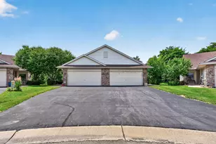 313 Summer Pl E, Maplewood, MN 55117 - Photo 27