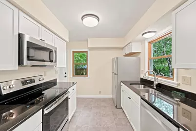 601 Iowa Avenue E, Saint Paul, MN 55130 - Photo 3