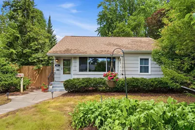 601 Iowa Avenue E, Saint Paul, MN 55130 - Photo 1