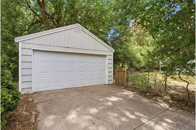 601 Iowa Avenue E, Saint Paul, MN 55130 - Photo 37