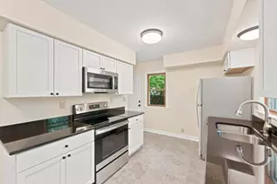 601 Iowa Ave E, Saint Paul, MN 55130 - Photo 13