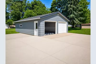 420 S Swift Avenue, Litchfield, MN 55355 - Photo 37